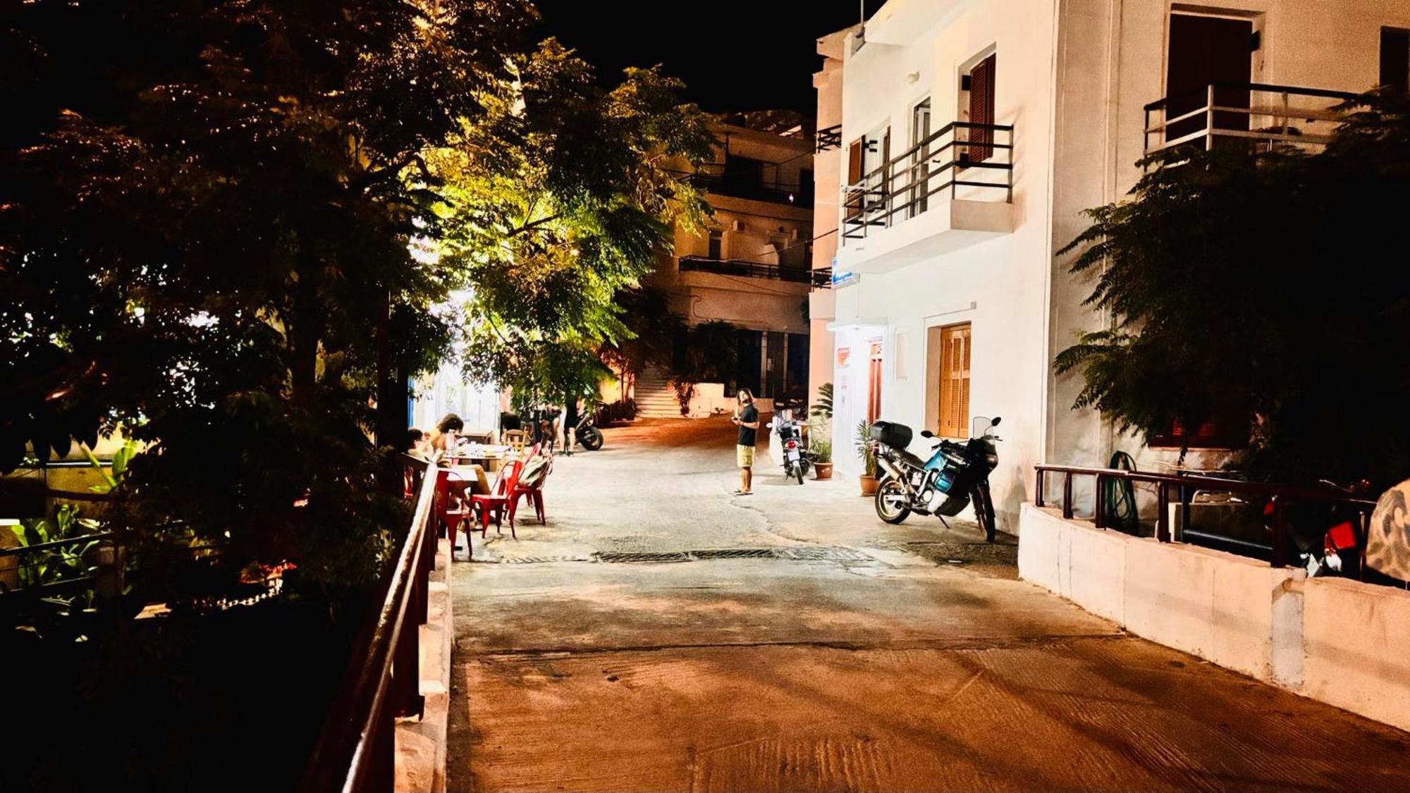 Nefeli Hotel Ágios Kírykos Extérieur photo