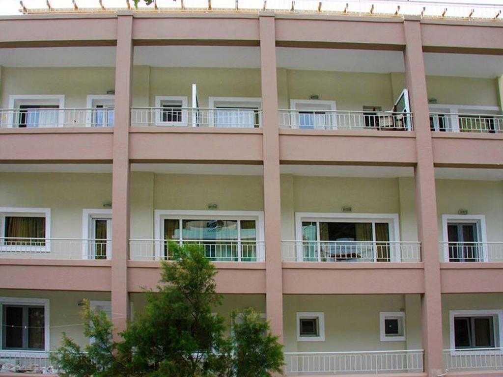 Nefeli Hotel Ágios Kírykos Extérieur photo